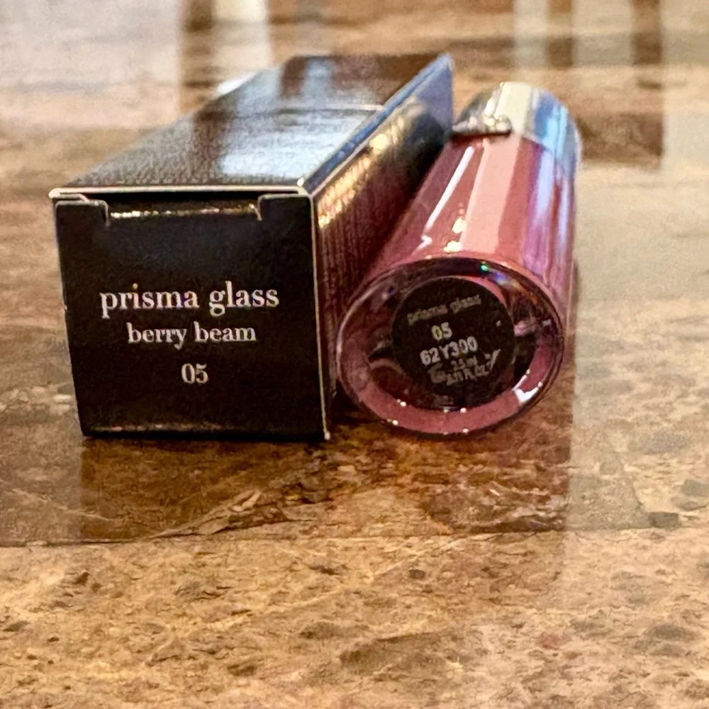 💎 Armani Beauty Prisma Glass Hydrating Lip Gloss Squalane Berry Beam Full-Size